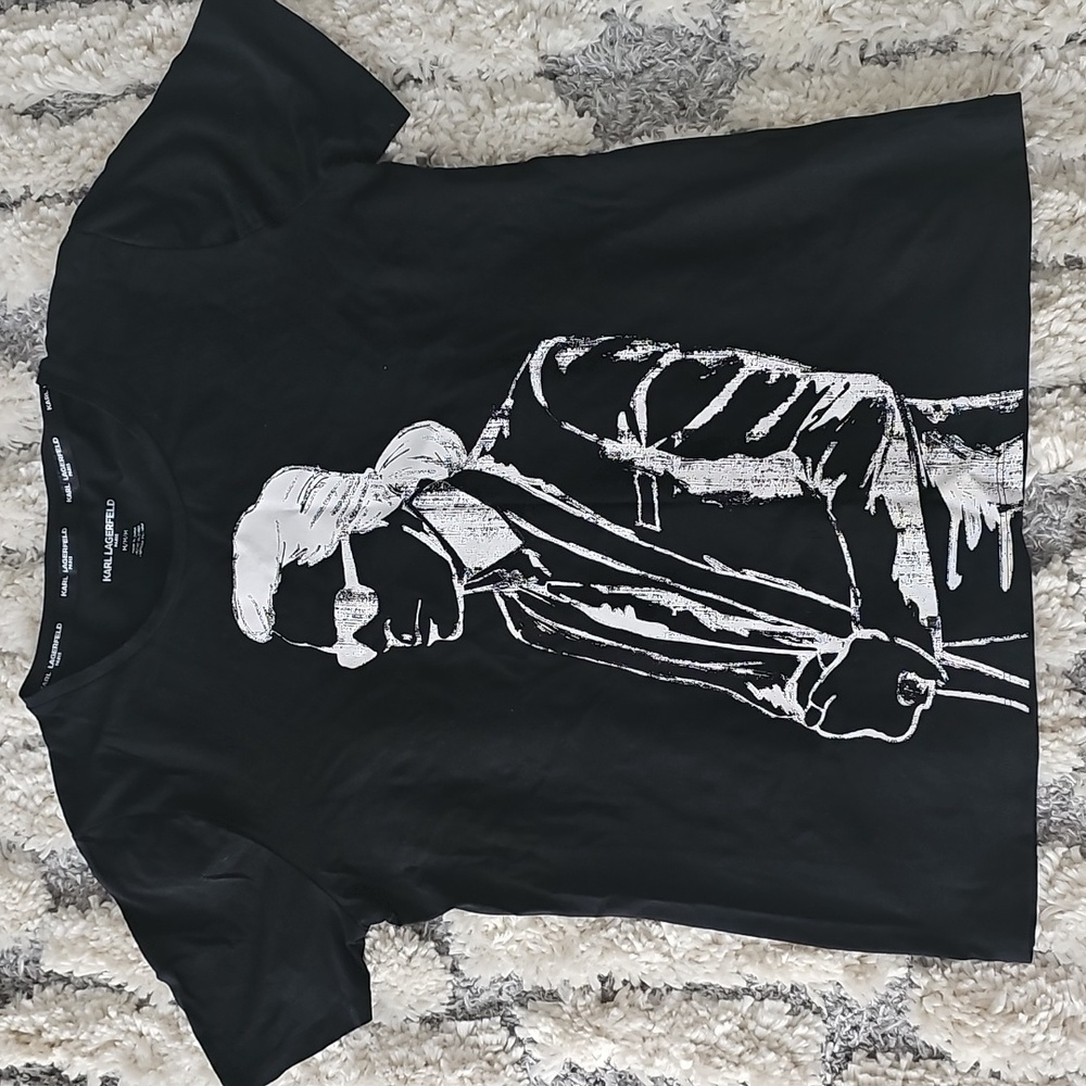 EUC Karl Lagerfeld Black Graphic Tee